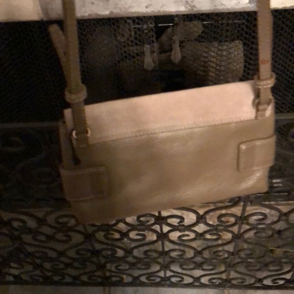 Banana Republic suede/leather shoulder bag - Picture 6 of 6